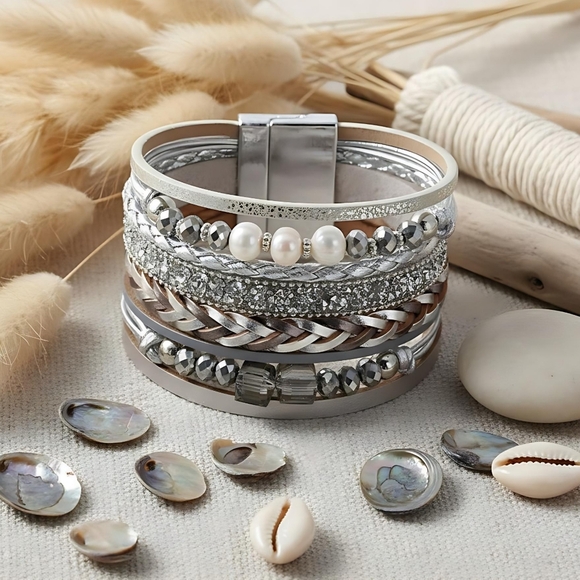 🆕️Boho-Chic Multilayered Beaded Trendy Silver Bracelet Vegan Leather & Pearls ✨ - Picture 8 of 10